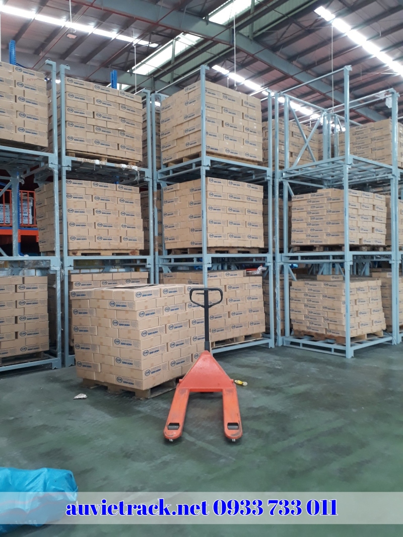 pallet xếp chồng